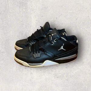 Nike AIR JORDAN Flight 23 Leather Sneaker Size 12 Black White 317821-011